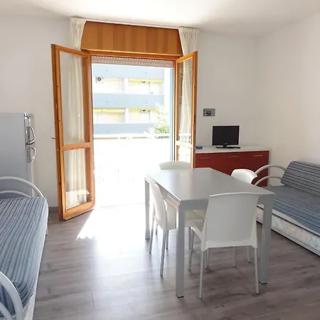 Bright 50mt From The Sea *