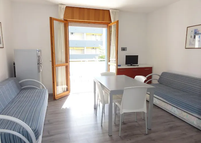 Bright 50mt From The Sea *